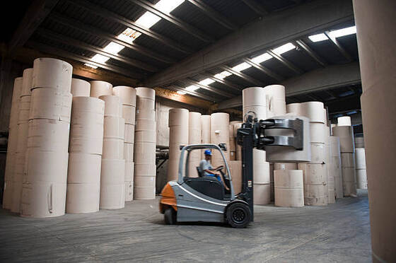 ราคาดี สารละลายในน้ํา สายสไตเรนแคริลิก Cationic สารละลายน้ําที่ดีสําหรับการบําบัดพื้นผิวกระดาษและการพิมพ์ที่เสริม ออนไลน์